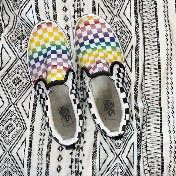 Rainbow checkered vans size 5 - Picture 4 of 5